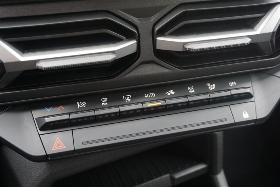 Dacia Duster 140PK Hybrid Journey 360° CAMERA | DODEHOEK | NAVI | FULL-LED!