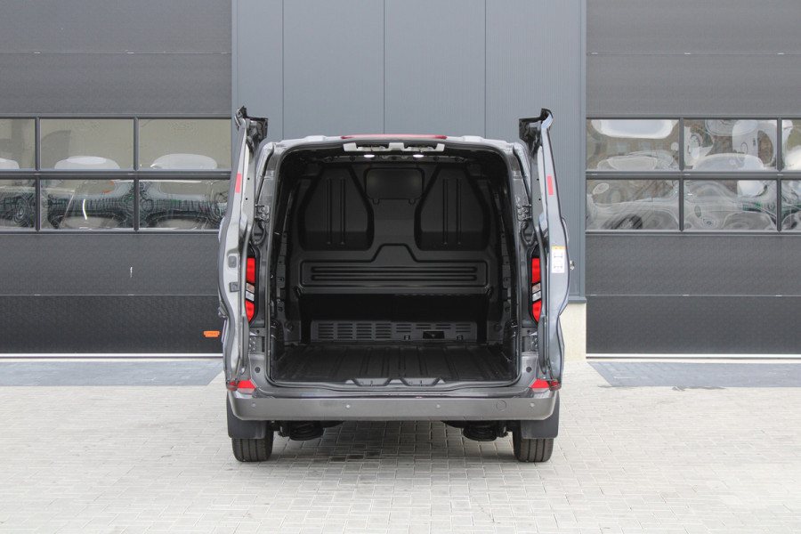 Ford Transit Custom 320 2.0 TDCI L2H1 Limited 150pk - Adaptive Cruise - Verwarmd stuur - Blind spot - Navigatie - Camera - Draadloos laden - Rijklaa Ford Transit Custom 320 2.0 TDCI L2H1 Limited 150pk - Adaptive Cruise - Verwarmd stuur - Blind spot - Navigatie - Camera - Draadloos laden - Rijklaa