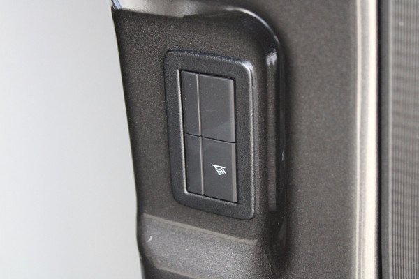 Ford Transit Custom 320 2.0 TDCI L2H1 Limited 150pk - Adaptive Cruise - Verwarmd stuur - Blind spot - Navigatie - Camera - Draadloos laden - Rijklaa Ford Transit Custom 320 2.0 TDCI L2H1 Limited 150pk - Adaptive Cruise - Verwarmd stuur - Blind spot - Navigatie - Camera - Draadloos laden - Rijklaa