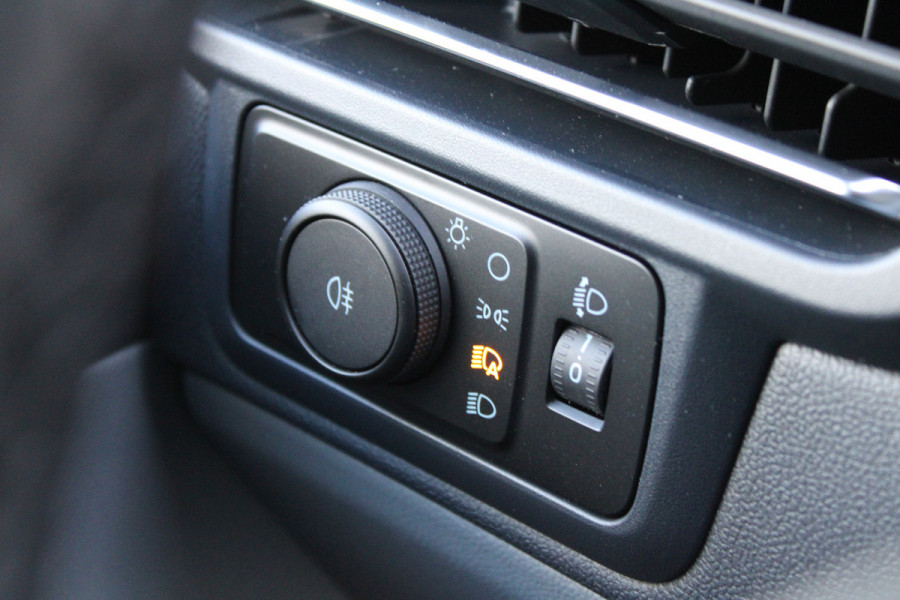 Ford Transit Custom 320 2.0 TDCI L2H1 Limited 150pk - 2x Schuifdeur - Adaptive Cruise - Verwarmd stuur - Blind spot - Navigatie - Camera - Draadloos Ford Transit Custom 320 2.0 TDCI L2H1 Limited 150pk - 2x Schuifdeur - Adaptive Cruise - Verwarmd stuur - Blind spot - Navigatie - Camera - Draadloos