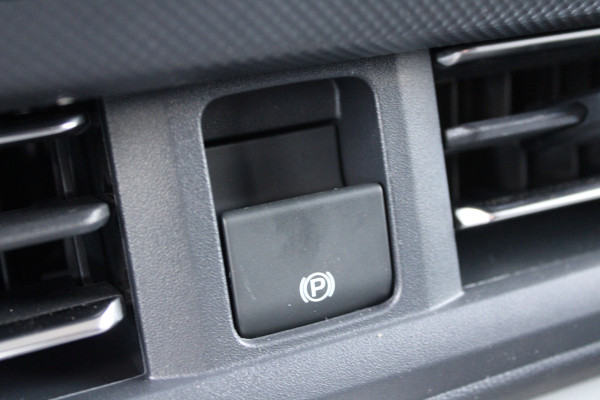 Ford Transit Custom 320 2.0 TDCI L2H1 Limited 150pk - 2x Schuifdeur - Adaptive Cruise - Verwarmd stuur - Blind spot - Navigatie - Camera - Draadloos Ford Transit Custom 320 2.0 TDCI L2H1 Limited 150pk - 2x Schuifdeur - Adaptive Cruise - Verwarmd stuur - Blind spot - Navigatie - Camera - Draadloos