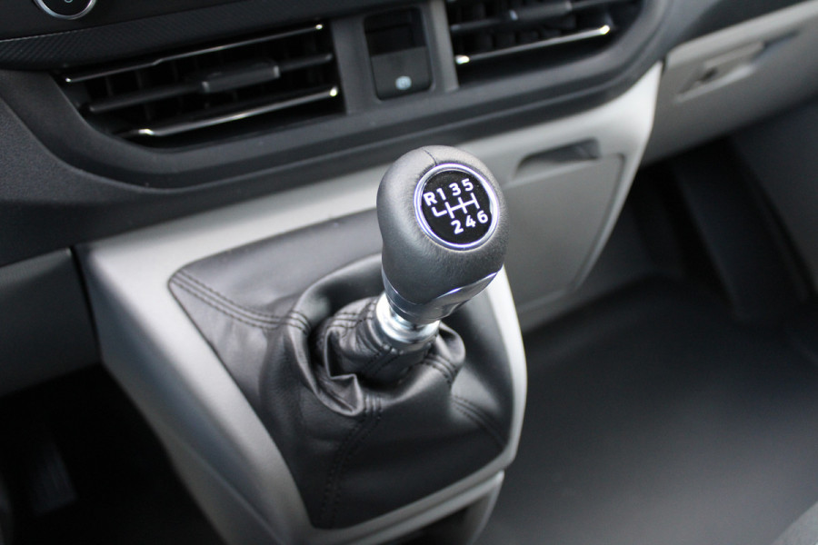 Ford Transit Custom 320 2.0 TDCI L2H1 Limited 150pk - 2x Schuifdeur - Adaptive Cruise - Verwarmd stuur - Blind spot - Navigatie - Camera - Draadloos Ford Transit Custom 320 2.0 TDCI L2H1 Limited 150pk - 2x Schuifdeur - Adaptive Cruise - Verwarmd stuur - Blind spot - Navigatie - Camera - Draadloos