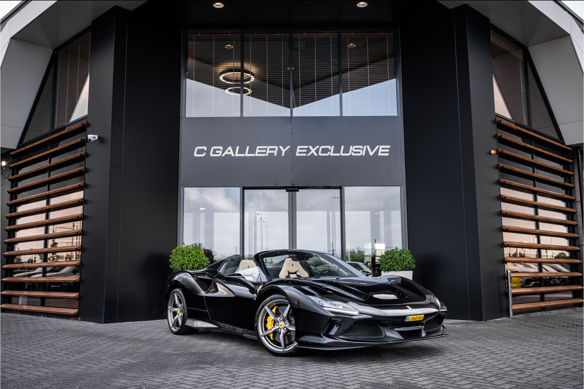 Ferrari F8 Spider 3.9 V8 HELE - Origineel NL | Akrapovic 50 Years | Nero | Carbon Racing Seats | Lift | Camera Ferrari F8 Spider 3.9 V8 HELE - Origineel NL | Akrapovic 50 Years | Nero | Carbon Racing Seats | Lift | Camera