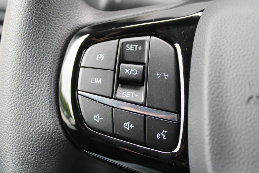 Ford Transit Custom 320 2.0 TDCI L2H1 Trend 136pk - 2x Schuifdeur - Carplay - Camera - Stoelverwarming - LED - 70l tank - Rijklaar Ford Transit Custom 320 2.0 TDCI L2H1 Trend 136pk - 2x Schuifdeur - Carplay - Camera - Stoelverwarming - LED - 70l tank - Rijklaar