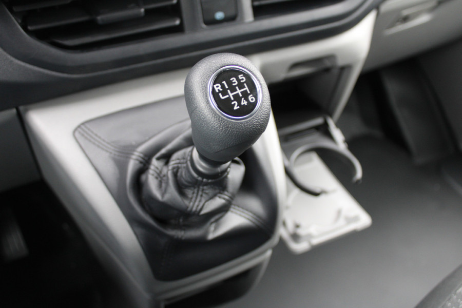 Ford Transit Custom 320 2.0 TDCI L2H1 Trend 136pk - 2x Schuifdeur - Carplay - Camera - Stoelverwarming - LED - 70l tank - Rijklaar Ford Transit Custom 320 2.0 TDCI L2H1 Trend 136pk - 2x Schuifdeur - Carplay - Camera - Stoelverwarming - LED - 70l tank - Rijklaar