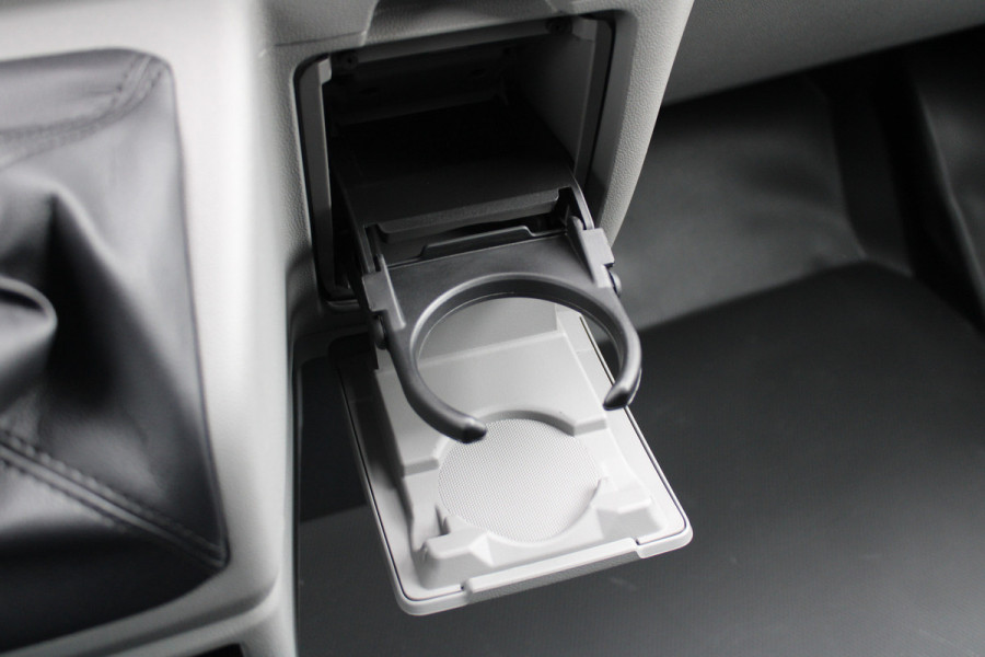 Ford Transit Custom 320 2.0 TDCI L2H1 Trend 136pk - 2x Schuifdeur - Carplay - Camera - Stoelverwarming - LED - 70l tank - Rijklaar Ford Transit Custom 320 2.0 TDCI L2H1 Trend 136pk - 2x Schuifdeur - Carplay - Camera - Stoelverwarming - LED - 70l tank - Rijklaar