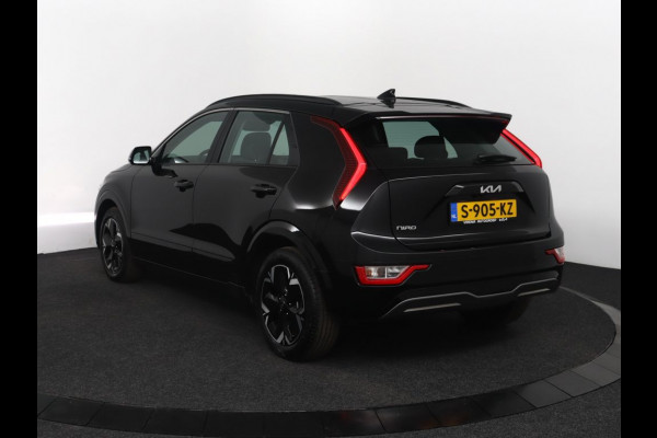 Kia Niro EV DynamicLine 64.8 kWh - SOH 98,3% - Stoel-/stuurverwarming - Navigatie - Cruise Control - Climate Control - Keyless Fabrieksgarantie tot 02-2030