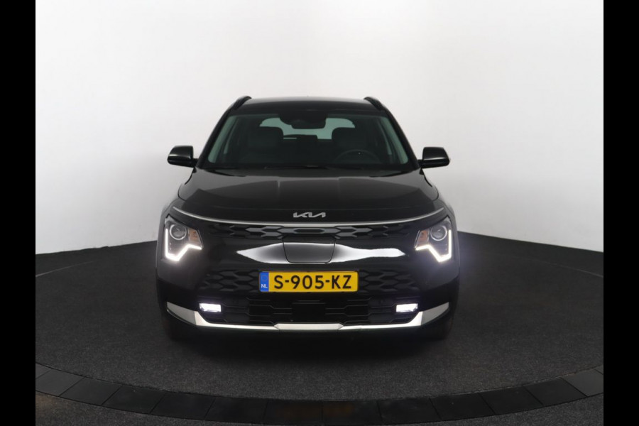 Kia Niro EV DynamicLine 64.8 kWh - SOH 98,3% - Stoel-/stuurverwarming - Navigatie - Cruise Control - Climate Control - Keyless Fabrieksgarantie tot 02-2030