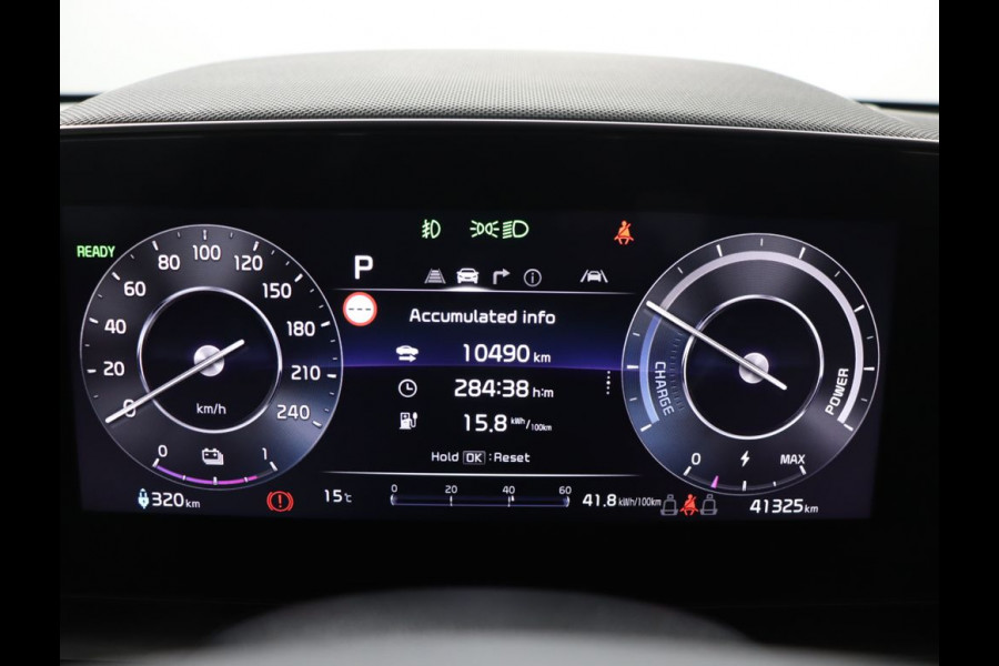 Kia Niro EV DynamicLine 64.8 kWh - SOH 98,3% - Stoel-/stuurverwarming - Navigatie - Cruise Control - Climate Control - Keyless Fabrieksgarantie tot 02-2030