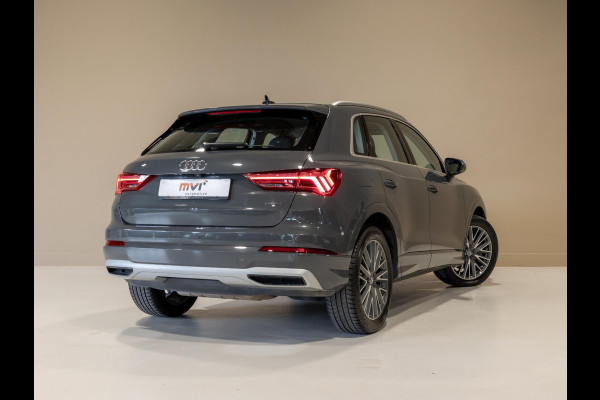 Audi Q3 40 TFSI quattro Pro Line business / 190pk / Trekhaak / Achteruitrij camera / Keyless entry / Stoelverwarming /