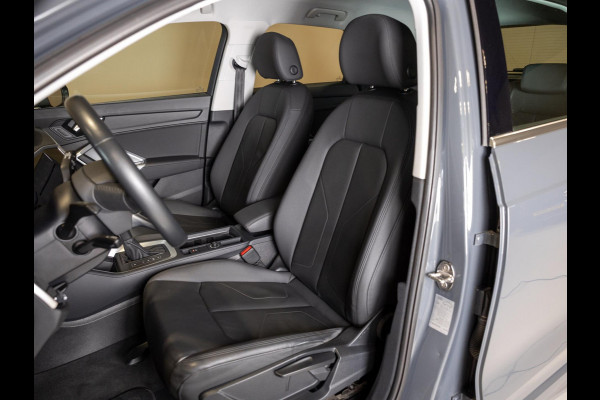 Audi Q3 40 TFSI quattro Pro Line business / 190pk / Trekhaak / Achteruitrij camera / Keyless entry / Stoelverwarming /