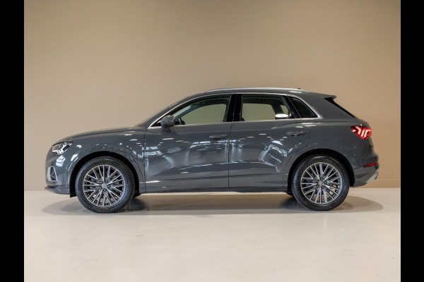 Audi Q3 40 TFSI quattro Pro Line business / 190pk / Trekhaak / Achteruitrij camera / Keyless entry / Stoelverwarming /
