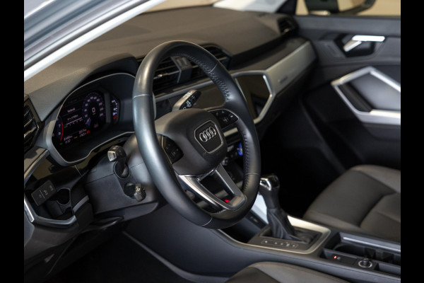Audi Q3 40 TFSI quattro Pro Line business / 190pk / Trekhaak / Achteruitrij camera / Keyless entry / Stoelverwarming /