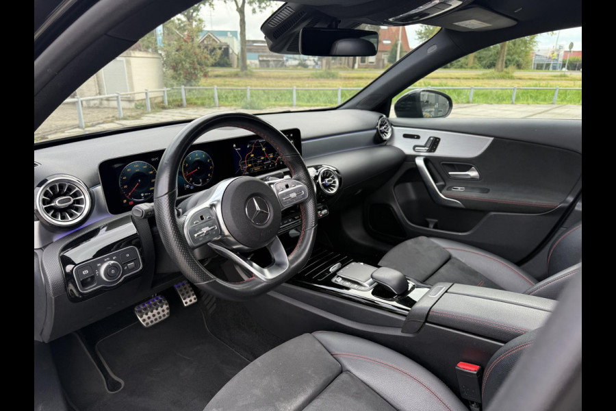 Mercedes-Benz A-Klasse 180 Aut. Sol. AMG Sport | Panorama | Burmester | Memory | Multi Beam |