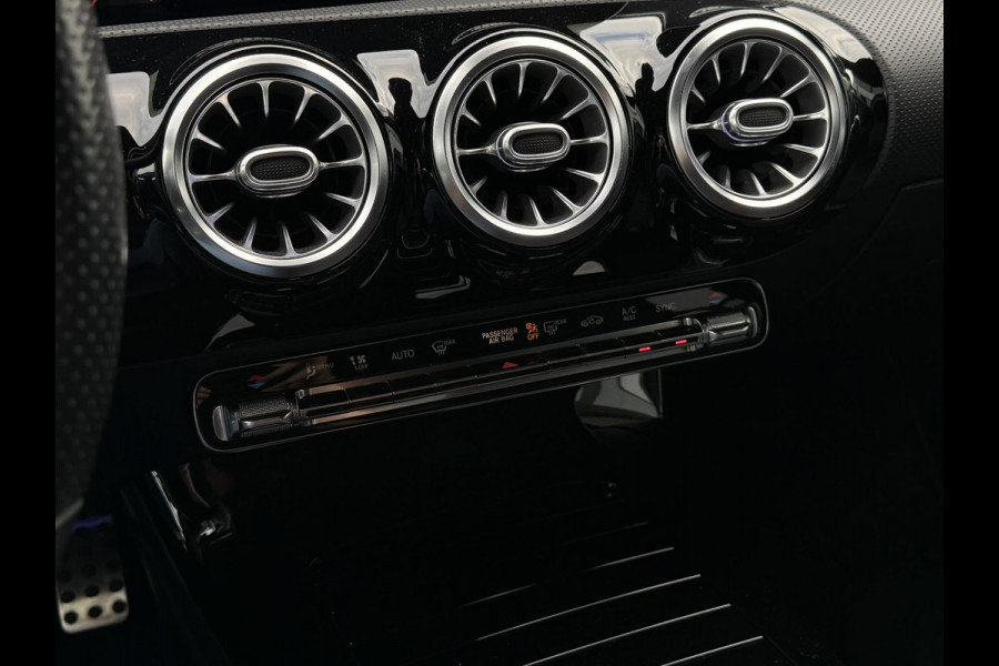 Mercedes-Benz A-Klasse 180 Aut. Sol. AMG Sport | Panorama | Burmester | Memory | Multi Beam |