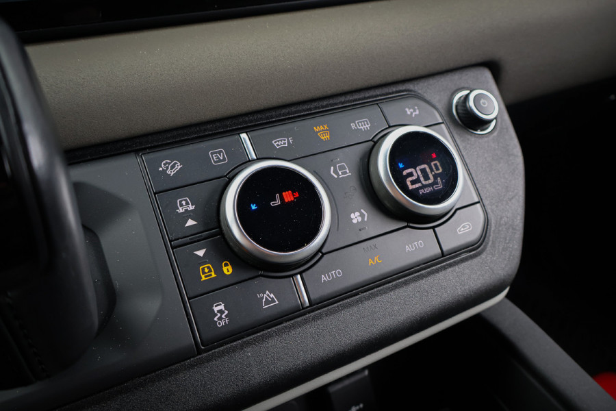 Land Rover Defender 110 2.0 P400e 110 | STOELVERWARMING | 360 CAMERA | APPLE CARPLAY | TREKHAAK | DEALONDERHOUDEN | STUURVERWARMING |