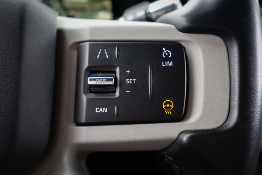 Land Rover Defender 110 2.0 P400e 110 | STOELVERWARMING | 360 CAMERA | APPLE CARPLAY | TREKHAAK | DEALONDERHOUDEN | STUURVERWARMING |