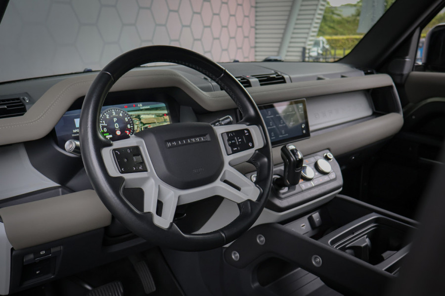 Land Rover Defender 110 2.0 P400e 110 | STOELVERWARMING | 360 CAMERA | APPLE CARPLAY | TREKHAAK | DEALONDERHOUDEN | STUURVERWARMING |