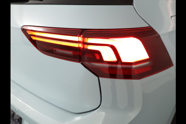 Volkswagen Golf 1.5 TSI Life Edition 115PK | Panorama dak | Verlengde fabrieksgarantie | Harman Karon Sound system | Parkeercamera | Volkswagen Golf 1.5 TSI Life Edition 115PK | Panorama dak | Verlengde fabrieksgarantie | Harman Karon Sound system | Parkeercamera |