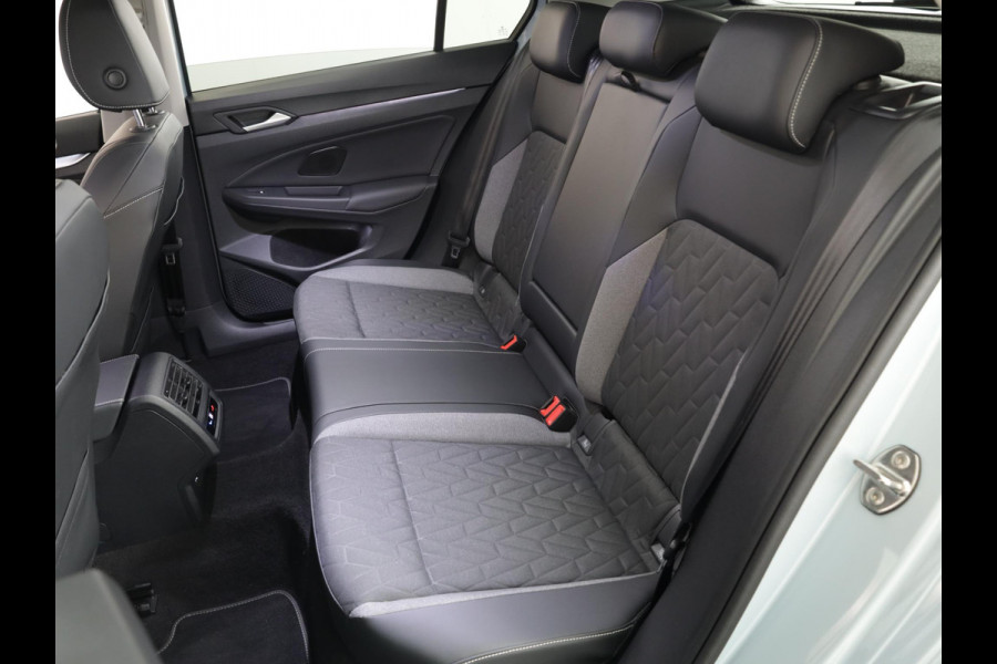Volkswagen Golf 1.5 TSI Life Edition 115PK | Panorama dak | Verlengde fabrieksgarantie | Harman Karon Sound system | Parkeercamera | Volkswagen Golf 1.5 TSI Life Edition 115PK | Panorama dak | Verlengde fabrieksgarantie | Harman Karon Sound system | Parkeercamera |