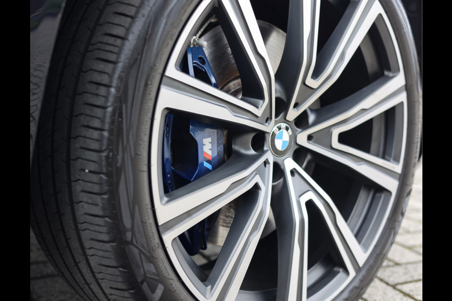 BMW X5 40d xDrive | Pano - Trekhaak - HUD - Laserlicht
