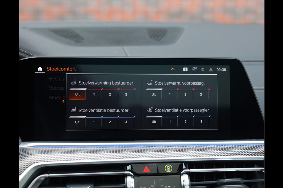 BMW X5 40d xDrive | Pano - Trekhaak - HUD - Laserlicht