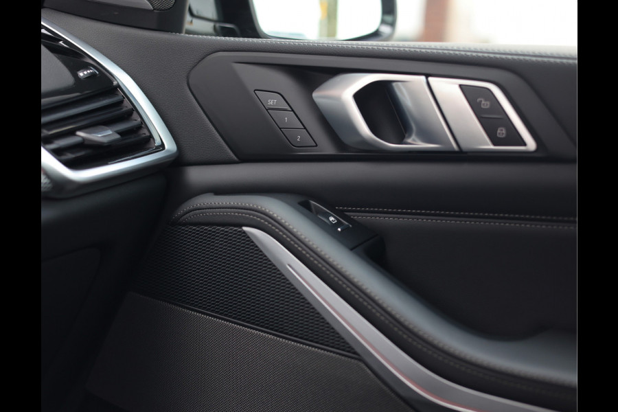 BMW X5 40d xDrive | Pano - Trekhaak - HUD - Laserlicht