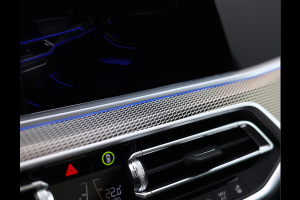 BMW X5 40d xDrive | Pano - Trekhaak - HUD - Laserlicht