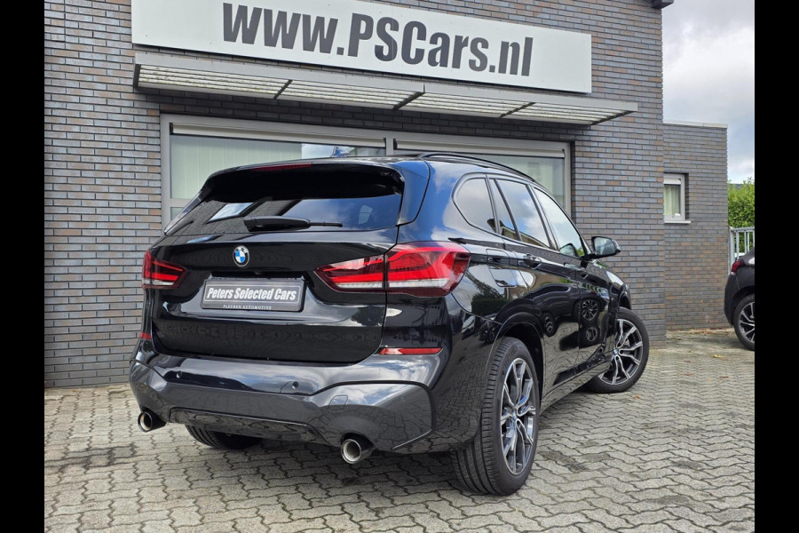 BMW X1 xDrive25i Highex. M-pakket|HUD|Trek.|Memory|PANO|H&K|