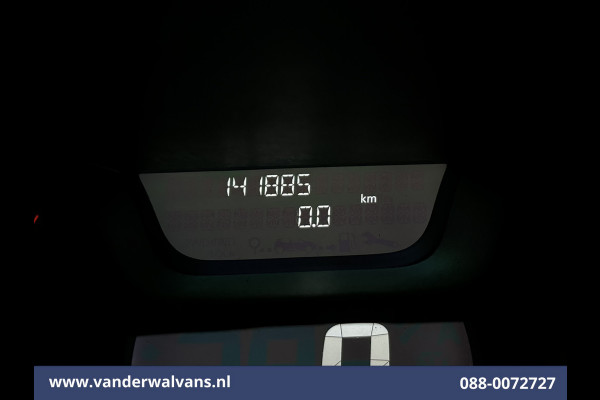 Renault Trafic 1.6 dCi L1H1 Euro6 Airco | Navigatie | Cruisecontrol | Trekhaak | Parkeersensoren Bijrijdersbank Renault Trafic 1.6 dCi L1H1 Euro6 Airco | Navigatie | Cruisecontrol | Trekhaak | Parkeersensoren Bijrijdersbank