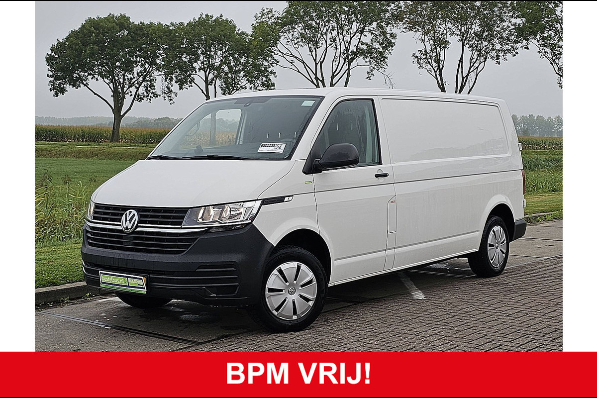 Volkswagen Transporter 2.0 TDI L2H1 28 Trekhaak Deuren Airco 3 Zits Euro6 90 PK Volkswagen Transporter 2.0 TDI L2H1 28 Trekhaak Deuren Airco 3 Zits Euro6 90 PK
