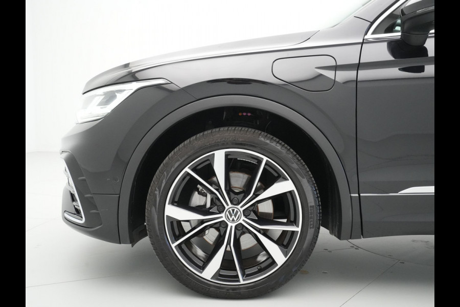 Volkswagen Tiguan 1.4 TSI 245pk eHybrid R-Line Leer Panorama dak trekhaak 20" velgen 360 Camera IQ light 2