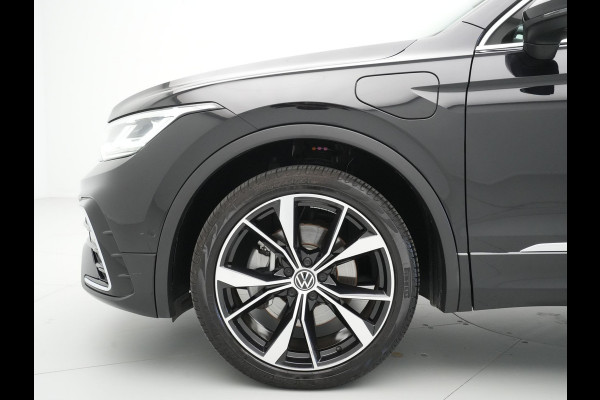 Volkswagen Tiguan 1.4 TSI 245pk eHybrid R-Line Leer Panorama dak trekhaak 20" velgen 360 Camera IQ light 2