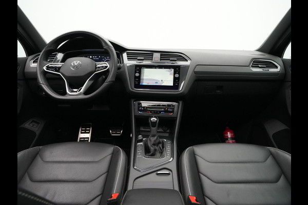 Volkswagen Tiguan 1.4 TSI 245pk eHybrid R-Line Leer Panorama dak trekhaak 20" velgen 360 Camera IQ light 2