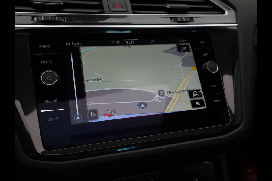 Volkswagen Tiguan 1.4 TSI 245pk eHybrid R-Line Leer Panorama dak trekhaak 20" velgen 360 Camera IQ light 2