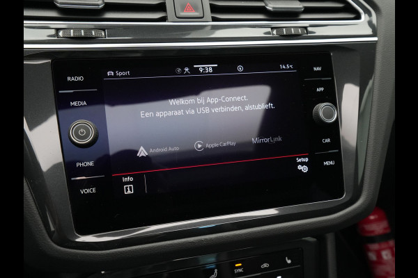 Volkswagen Tiguan 1.4 TSI 245pk eHybrid R-Line Leer Panorama dak trekhaak 20" velgen 360 Camera IQ light 2