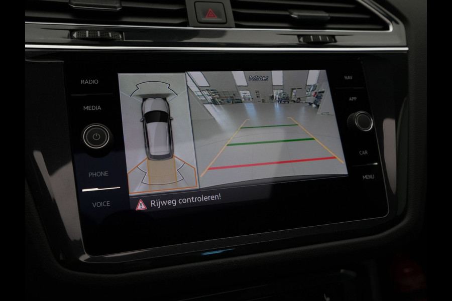 Volkswagen Tiguan 1.4 TSI 245pk eHybrid R-Line Leer Panorama dak trekhaak 20" velgen 360 Camera IQ light 2
