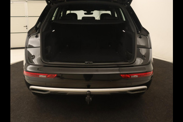 Audi Q5 2.0 TFSI quattro Launch Edition | Trekhaak | Head-Up | 360 Camera | Adaptive cruise | Matrix LED | Achterbankverwarming | Carplay | Memory | Virtual Cockpit | Navigatie | Sportstoelen