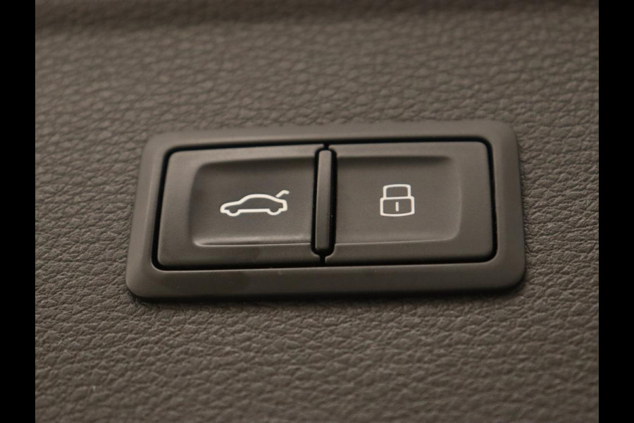 Audi Q5 2.0 TFSI quattro Launch Edition | Trekhaak | Head-Up | 360 Camera | Adaptive cruise | Matrix LED | Achterbankverwarming | Carplay | Memory | Virtual Cockpit | Navigatie | Sportstoelen