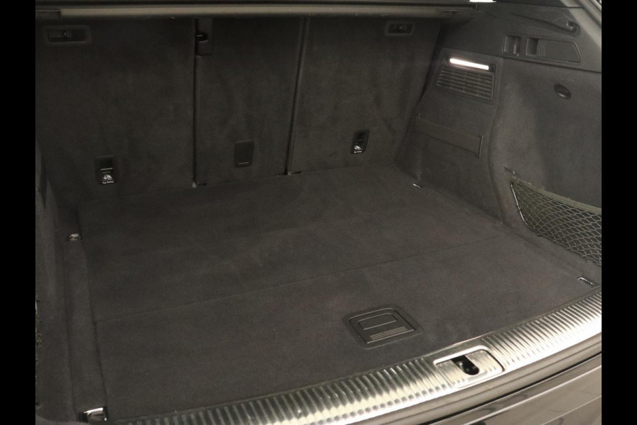 Audi Q5 2.0 TFSI quattro Launch Edition | Trekhaak | Head-Up | 360 Camera | Adaptive cruise | Matrix LED | Achterbankverwarming | Carplay | Memory | Virtual Cockpit | Navigatie | Sportstoelen