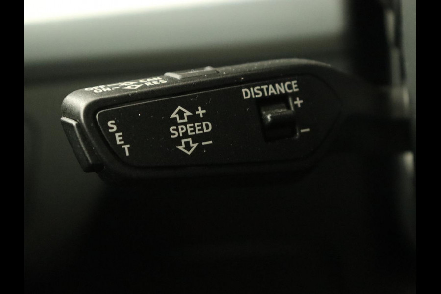 Audi Q5 2.0 TFSI quattro Launch Edition | Trekhaak | Head-Up | 360 Camera | Adaptive cruise | Matrix LED | Achterbankverwarming | Carplay | Memory | Virtual Cockpit | Navigatie | Sportstoelen