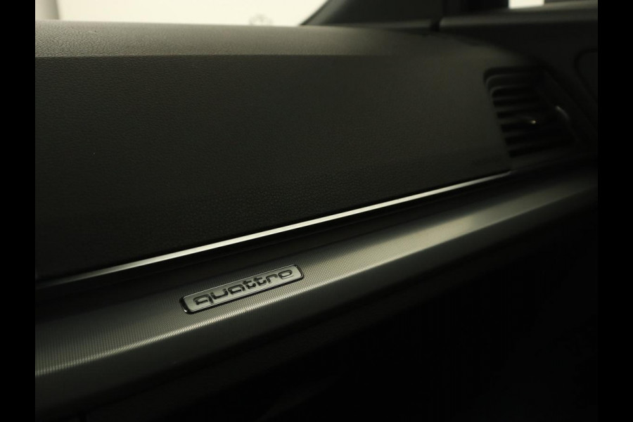 Audi Q5 2.0 TFSI quattro Launch Edition | Trekhaak | Head-Up | 360 Camera | Adaptive cruise | Matrix LED | Achterbankverwarming | Carplay | Memory | Virtual Cockpit | Navigatie | Sportstoelen