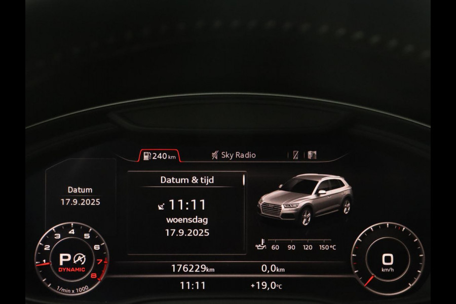 Audi Q5 2.0 TFSI quattro Launch Edition | Trekhaak | Head-Up | 360 Camera | Adaptive cruise | Matrix LED | Achterbankverwarming | Carplay | Memory | Virtual Cockpit | Navigatie | Sportstoelen