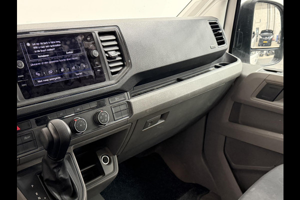 Volkswagen Crafter 35 2.0 TDI L4H3 Dubbele Cabine Automaat Navi Airco Cruise Control Imperiaal&Ladder Trekhaak Volkswagen Crafter 35 2.0 TDI L4H3 Dubbele Cabine Automaat Navi Airco Cruise Control Imperiaal&Ladder Trekhaak