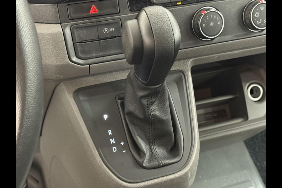 Volkswagen Crafter 35 2.0 TDI L4H3 Dubbele Cabine Automaat Navi Airco Cruise Control Imperiaal&Ladder Trekhaak Volkswagen Crafter 35 2.0 TDI L4H3 Dubbele Cabine Automaat Navi Airco Cruise Control Imperiaal&Ladder Trekhaak
