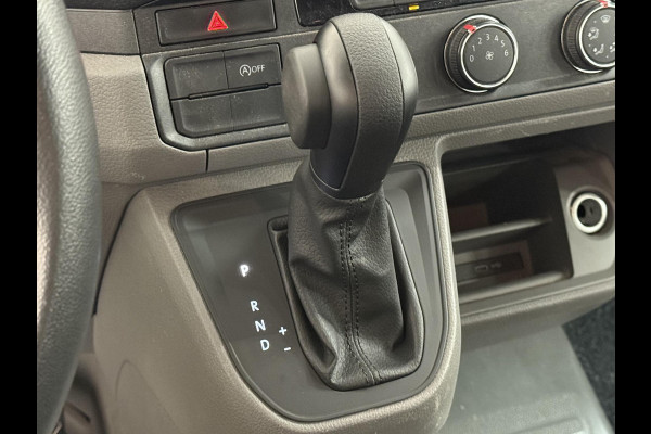 Volkswagen Crafter 35 2.0 TDI L4H3 Dubbele Cabine Automaat Navi Airco Cruise Control Imperiaal&Ladder Trekhaak Volkswagen Crafter 35 2.0 TDI L4H3 Dubbele Cabine Automaat Navi Airco Cruise Control Imperiaal&Ladder Trekhaak