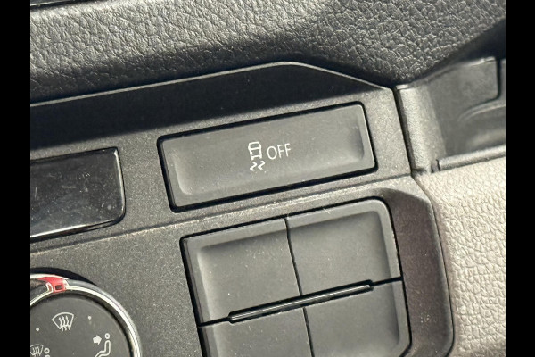 Volkswagen Crafter 35 2.0 TDI L4H3 Dubbele Cabine Automaat Navi Airco Cruise Control Imperiaal&Ladder Trekhaak Volkswagen Crafter 35 2.0 TDI L4H3 Dubbele Cabine Automaat Navi Airco Cruise Control Imperiaal&Ladder Trekhaak