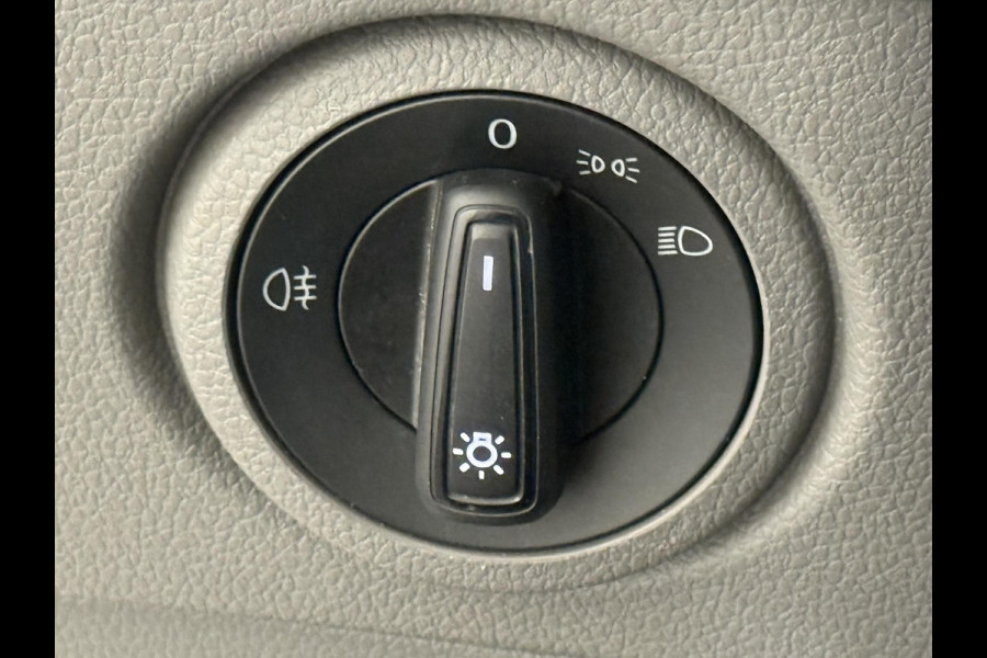 Volkswagen Crafter 35 2.0 TDI L4H3 Dubbele Cabine Automaat Navi Airco Cruise Control Imperiaal&Ladder Trekhaak Volkswagen Crafter 35 2.0 TDI L4H3 Dubbele Cabine Automaat Navi Airco Cruise Control Imperiaal&Ladder Trekhaak