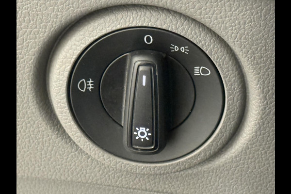 Volkswagen Crafter 35 2.0 TDI L4H3 Dubbele Cabine Automaat Navi Airco Cruise Control Imperiaal&Ladder Trekhaak Volkswagen Crafter 35 2.0 TDI L4H3 Dubbele Cabine Automaat Navi Airco Cruise Control Imperiaal&Ladder Trekhaak