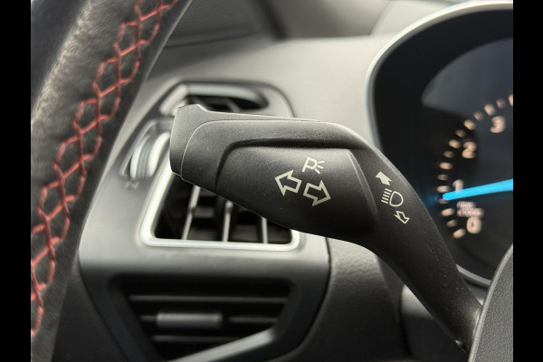 Ford Kuga 1.5 EcoBoost ST Line Navi,Camera,Trekhaak,Clima,Halfleder,Pdc V+A,120pk,Lm velgen,6 Bak,Apk tot 06-2026 Ford Kuga 1.5 EcoBoost ST Line Navi,Camera,Trekhaak,Clima,Halfleder,Pdc V+A,120pk,Lm velgen,6 Bak,Apk tot 06-2026